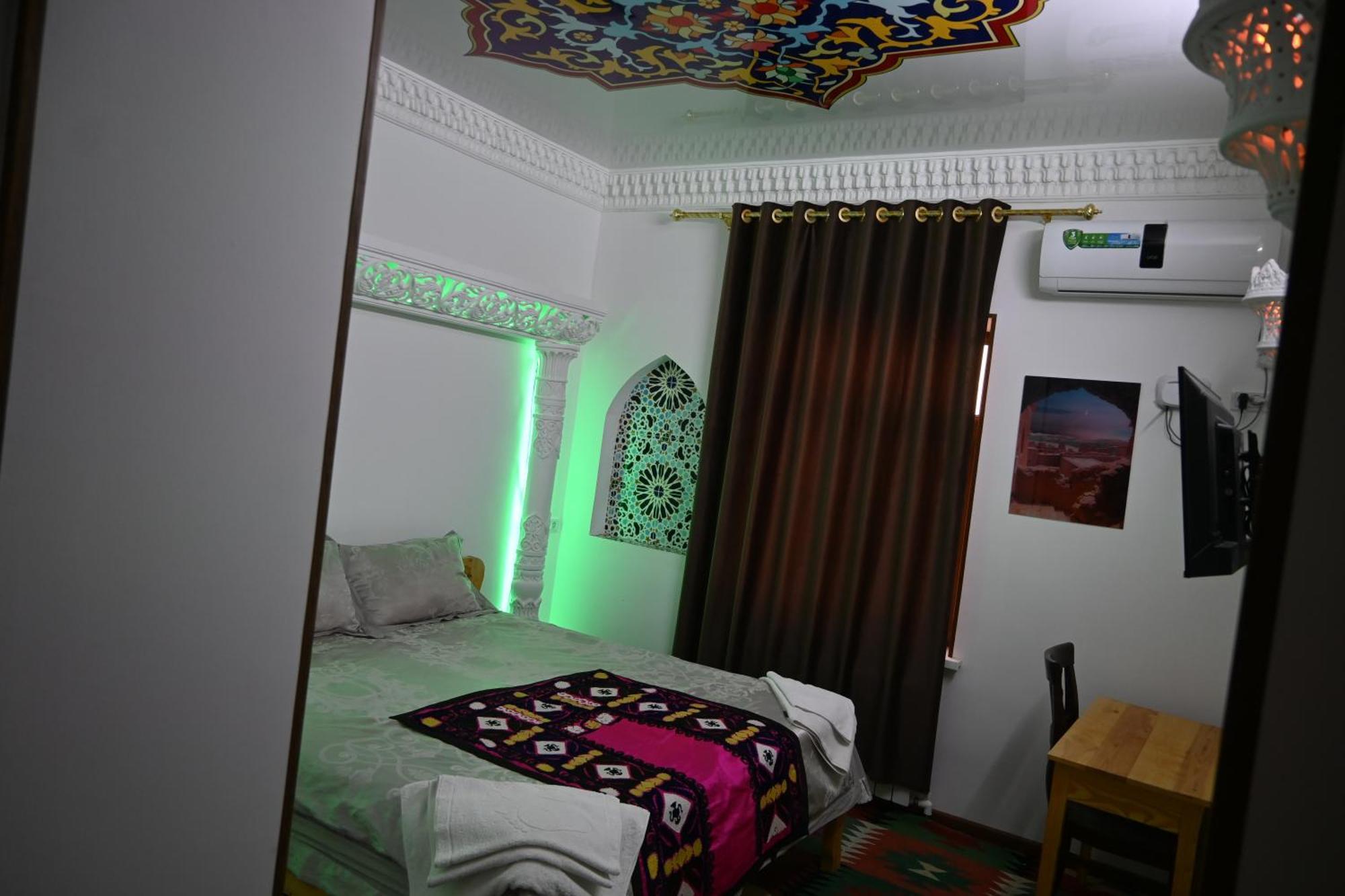 Khiva Tosh Darvoza & Trip Service Zewnętrze zdjęcie